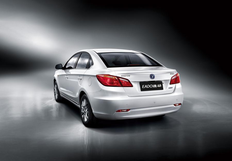 ChangAn Eado 2011 года  (фото 21 из 26)